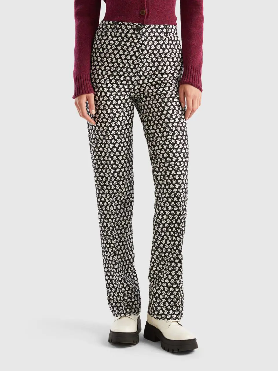 Benetton trousers with flower print. 1