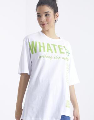 Beyaz Yazı Baskılı O Yaka Oversize Düşük Omuz Kadın T-Shirt - 97215