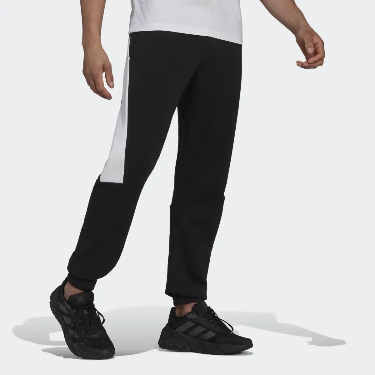 Adidas Future Icons Embroidered Badge of Sport Joggers. 3