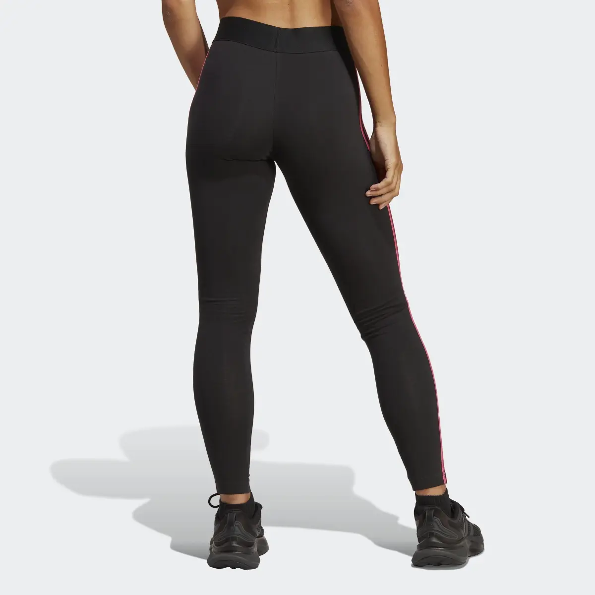 Adidas Legging LOUNGEWEAR Essentials 3-Stripes. 2