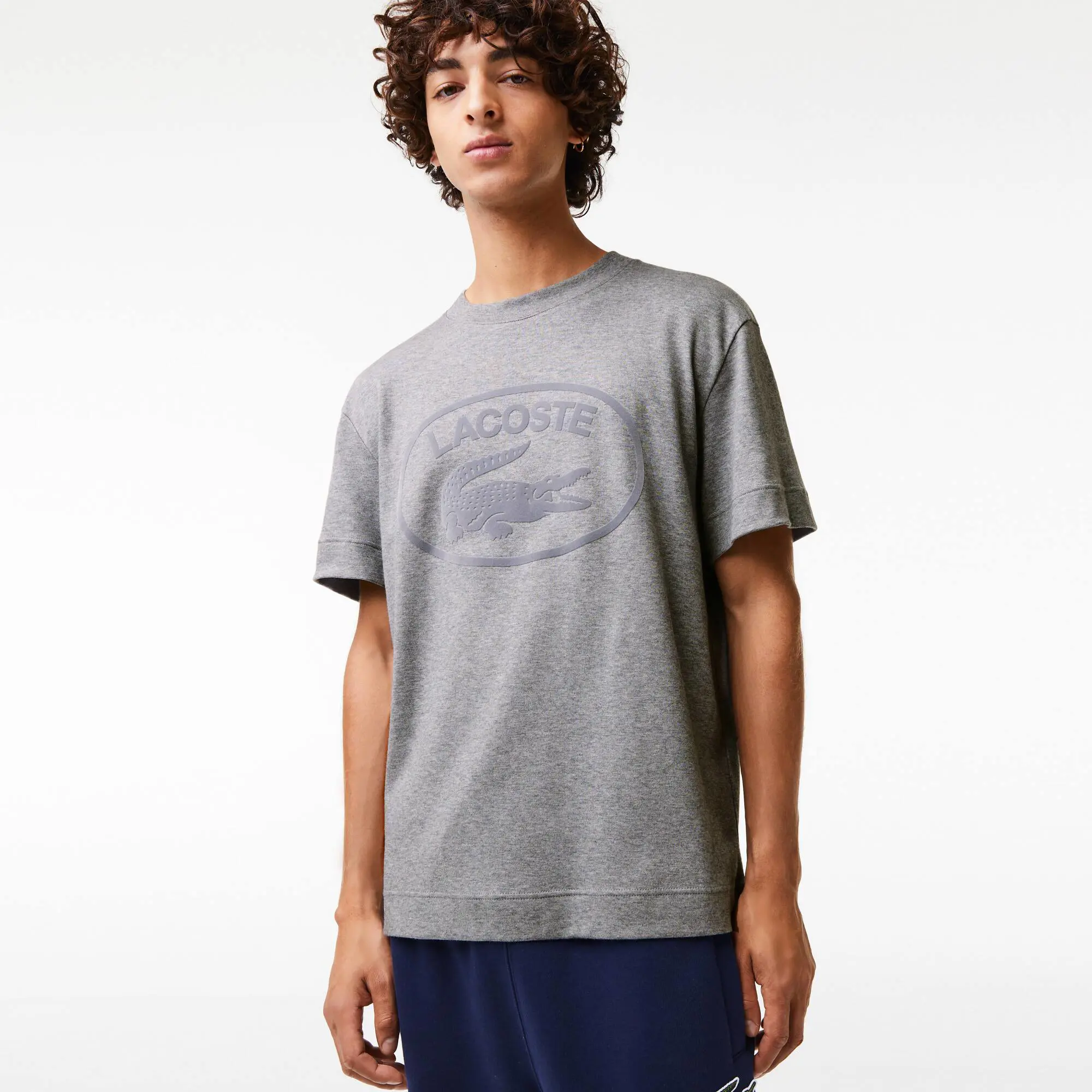 Lacoste T-shirt relaxed fit de algodão com marca no tom Lacoste para homem. 1