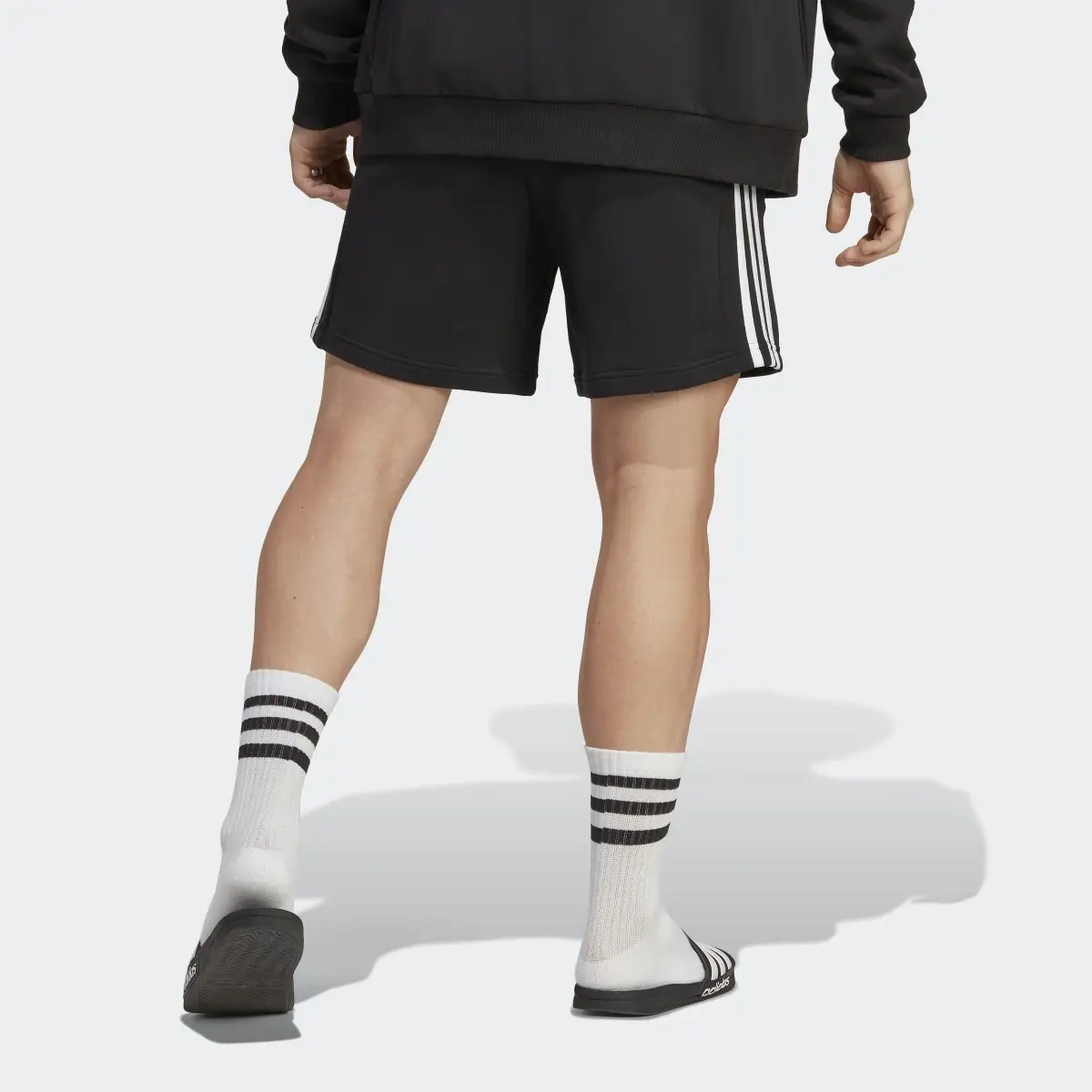 Adidas Calções em Moletão 3-Stripes Essentials. 3