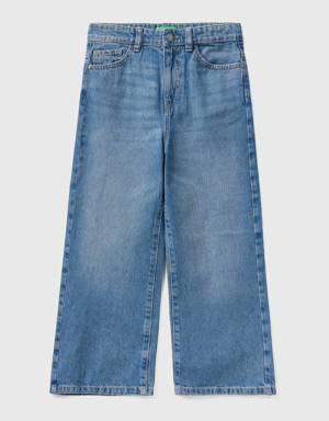 wide fit high-waisted jeans