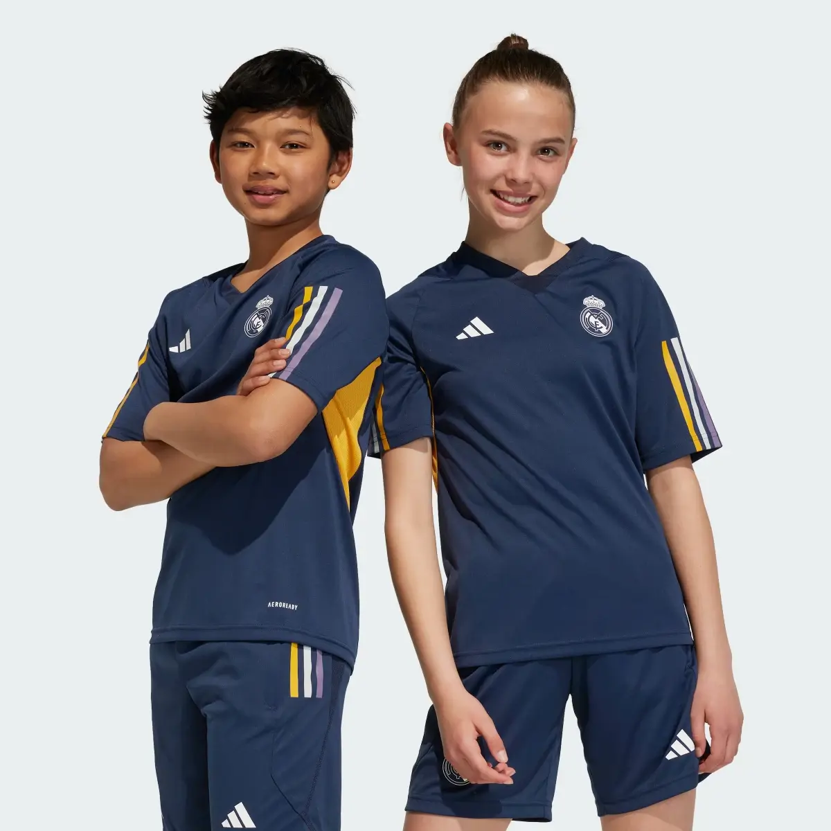 Adidas Camiseta entrenamiento Real Madrid Tiro 23 (Adolescentes). 1