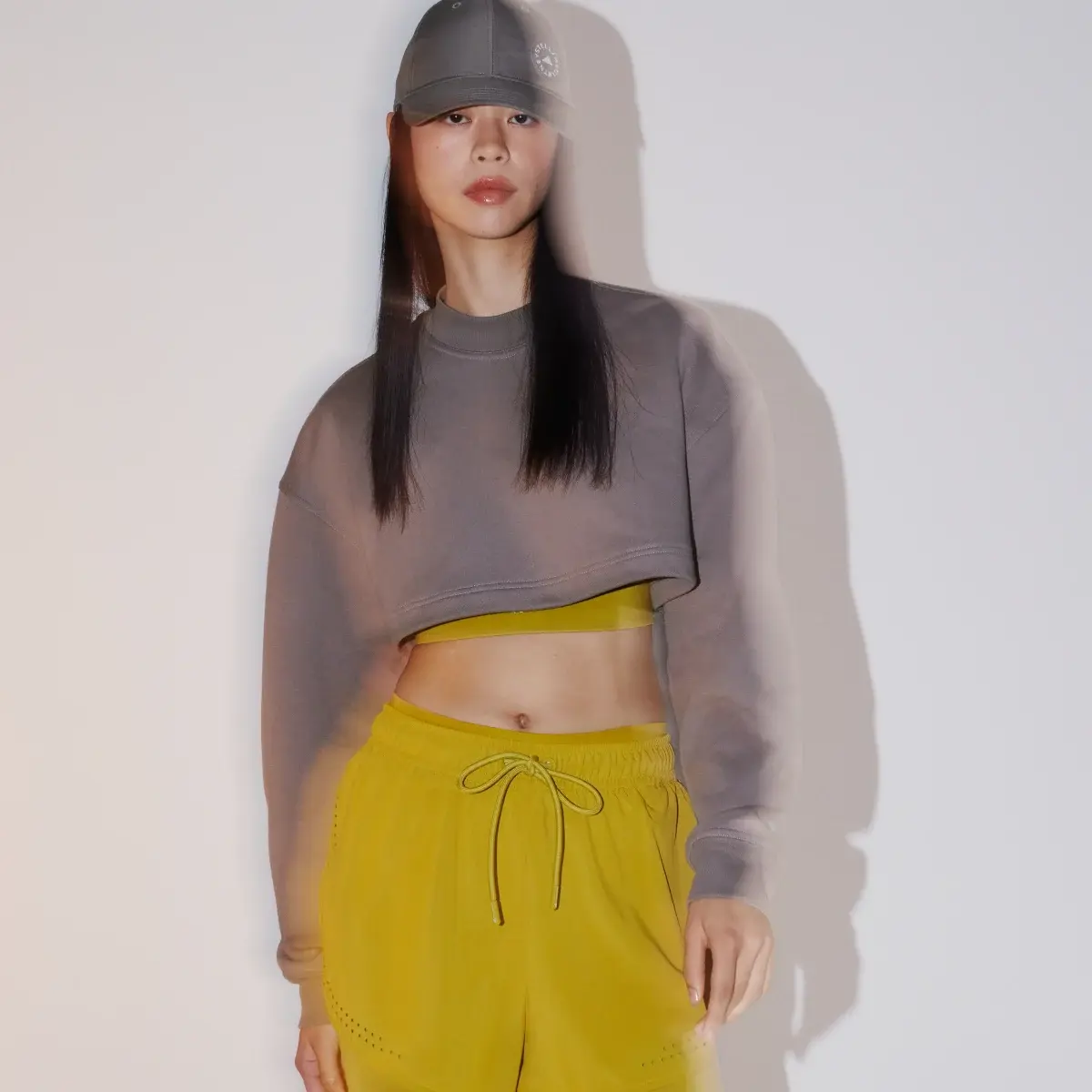 Adidas Felpa adidas by Stella McCartney TrueCasuals Cropped Sportswear. 1