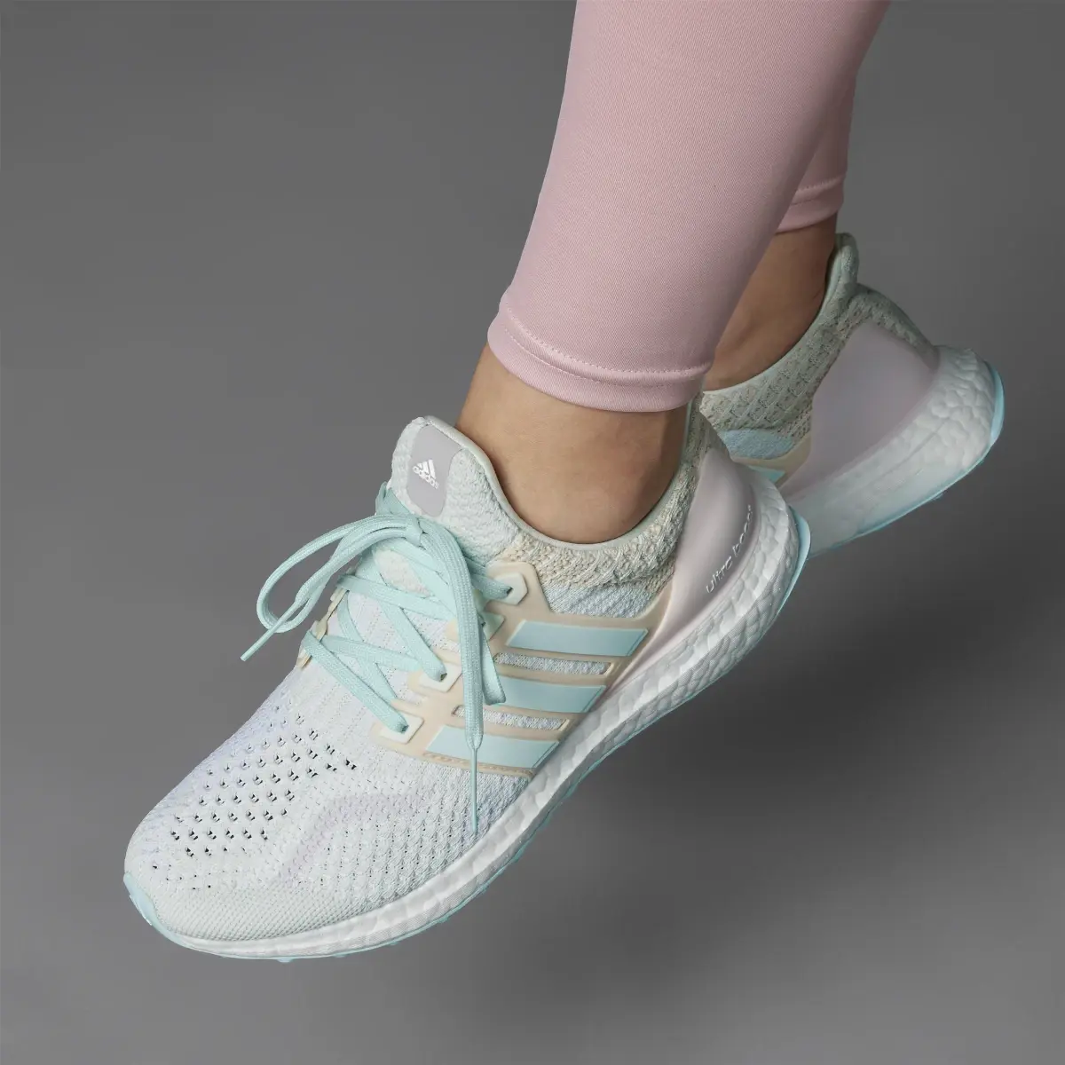 Adidas Chaussure Ultraboost 5.0 DNA. 2