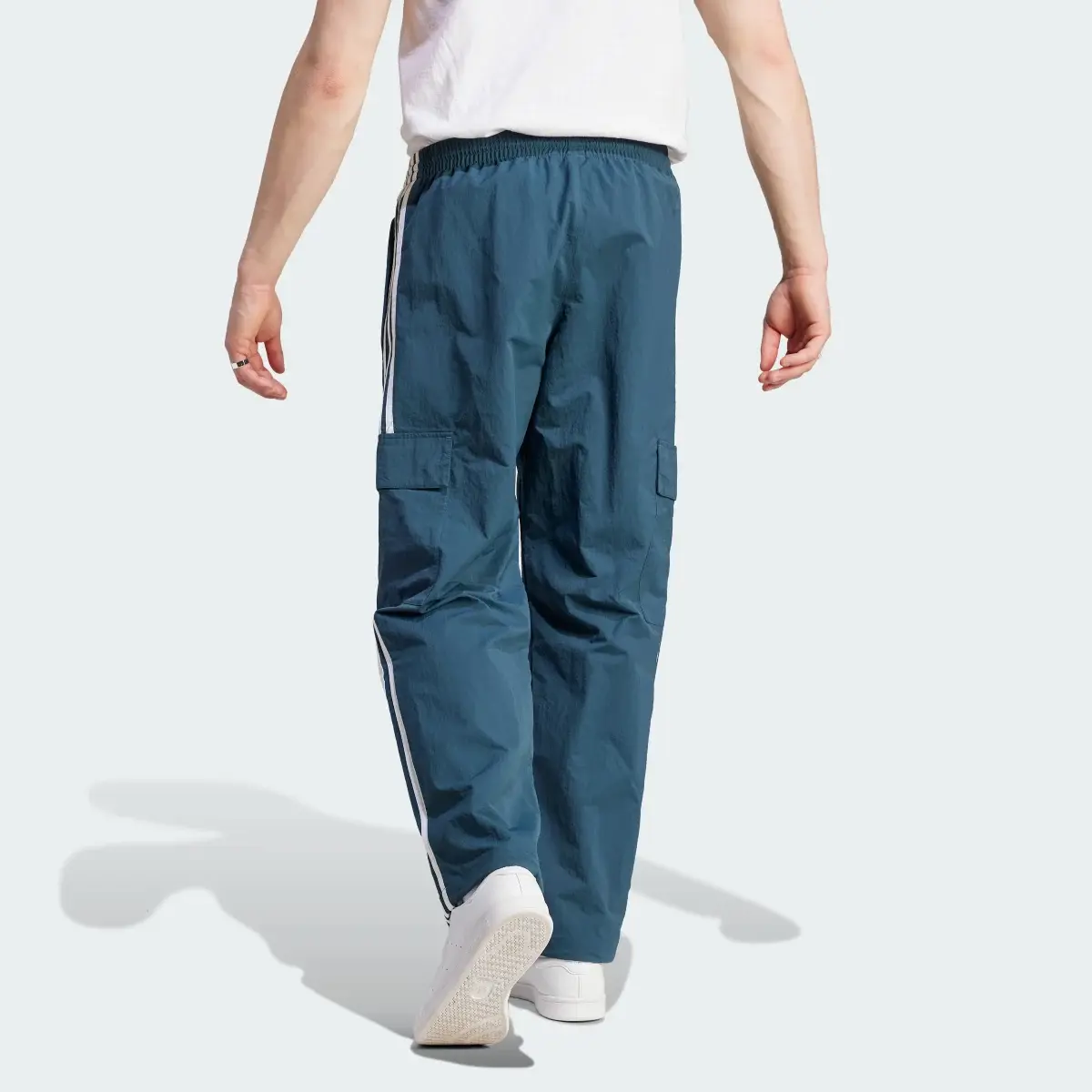 Adidas Adicolor Classics 3-Stripes Cargo Pants. 2