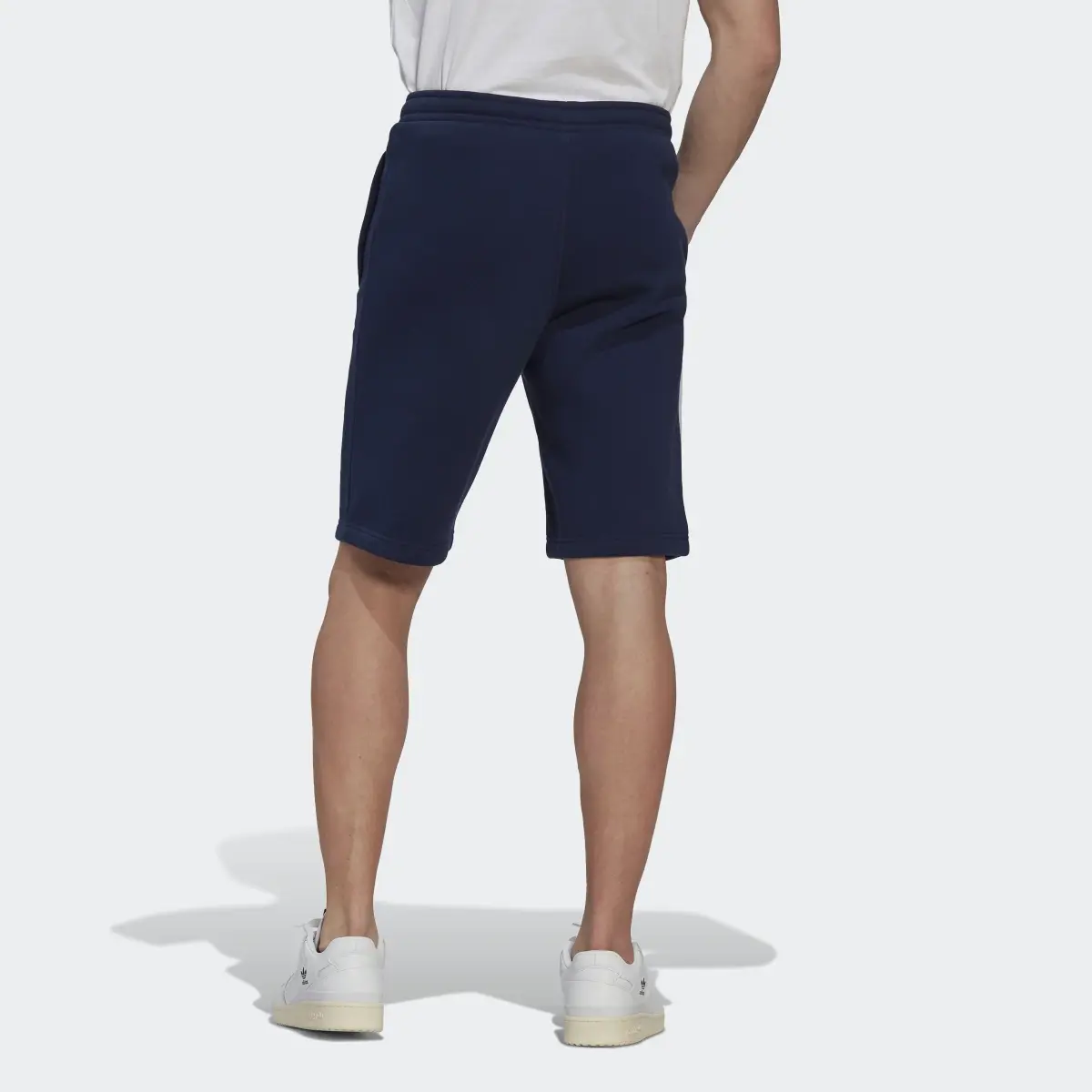 Adidas Adicolor Essentials Trefoil Shorts. 2