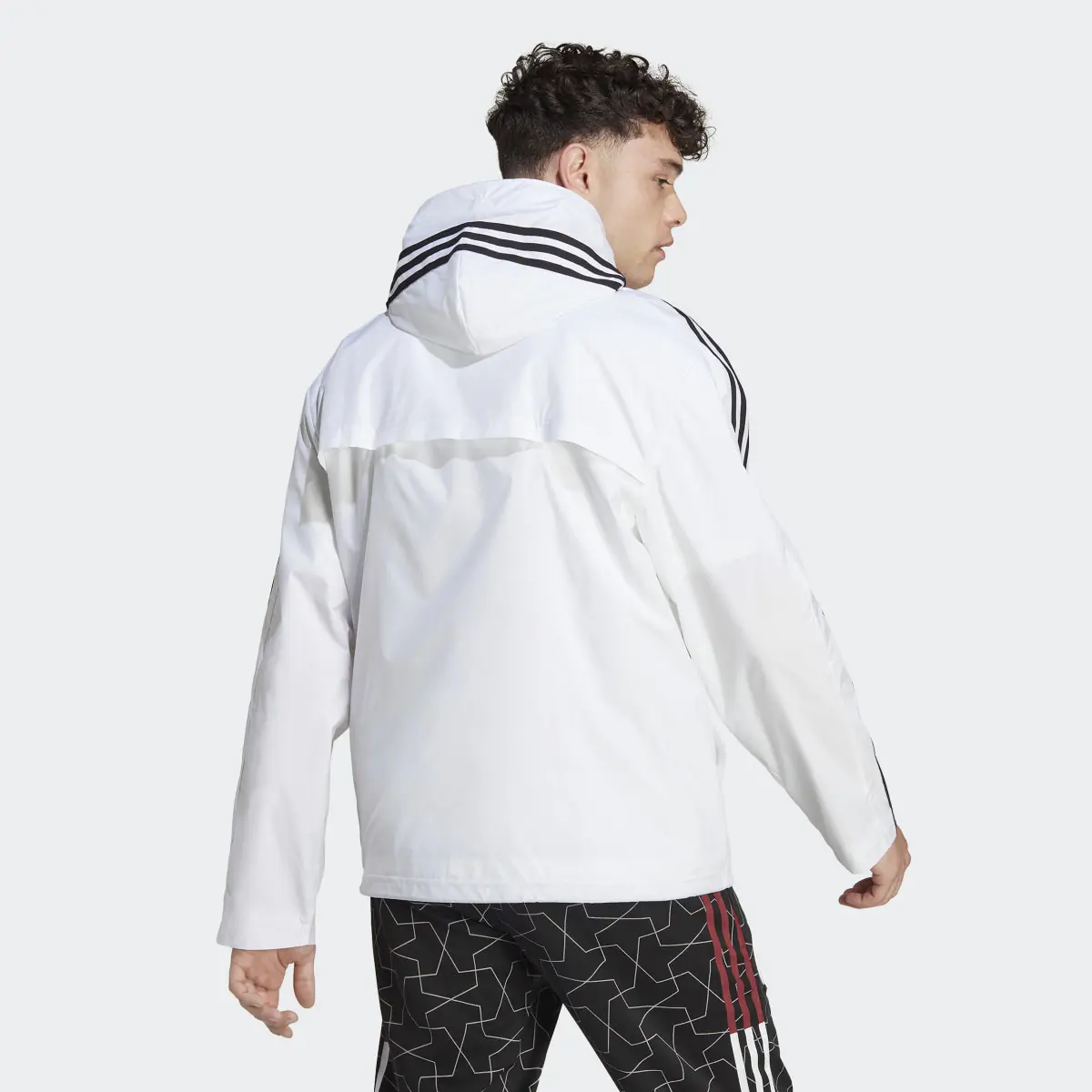 Adidas Essentials 3-Stripes Woven Windbreaker. 3