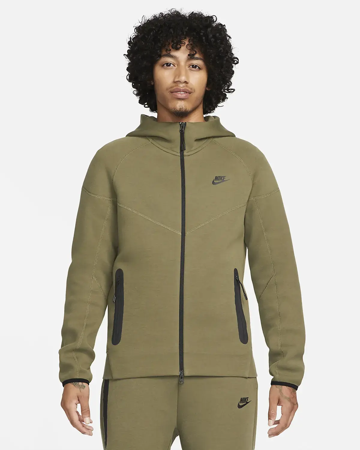 Nike Sportswear Tech Fleece Windrunner. 1