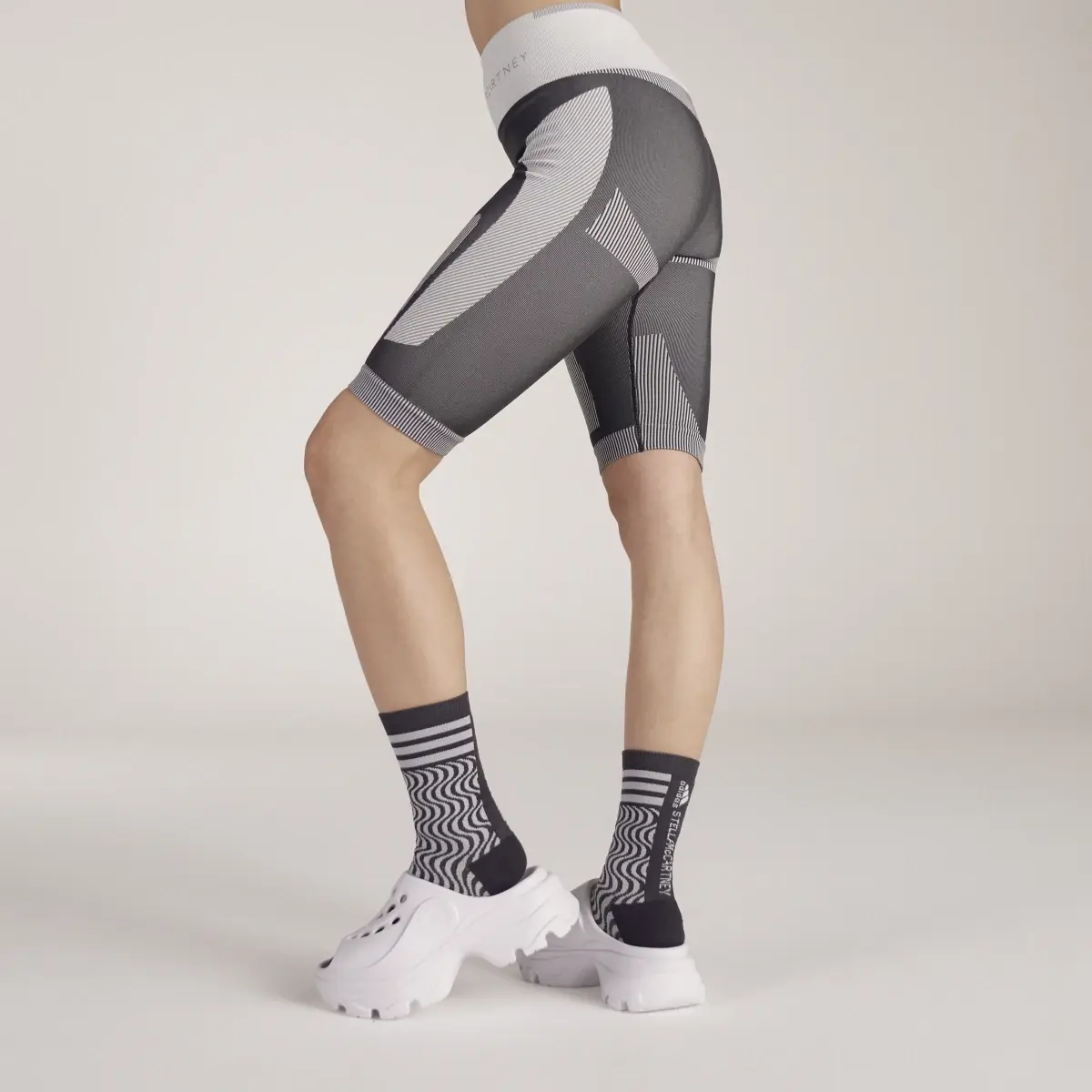 Adidas Cuissard sans coutures adidas by Stella McCartney TrueStrength. 2