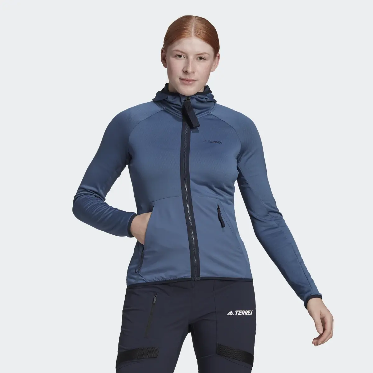 Adidas Chaqueta con capucha Terrex Tech Flooce Light Hiking. 2