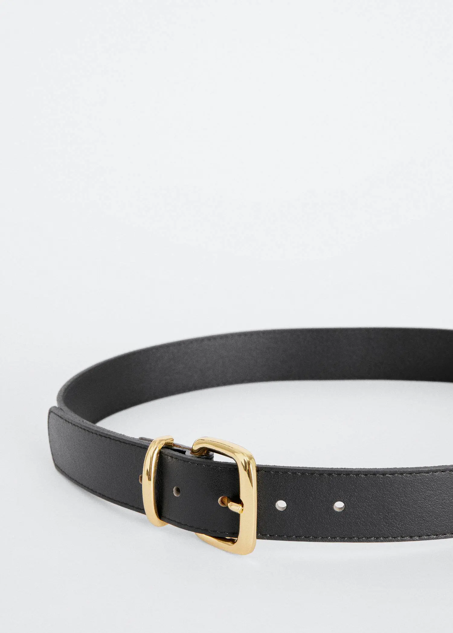 Mango Leather belt with contrasting buckle. 3