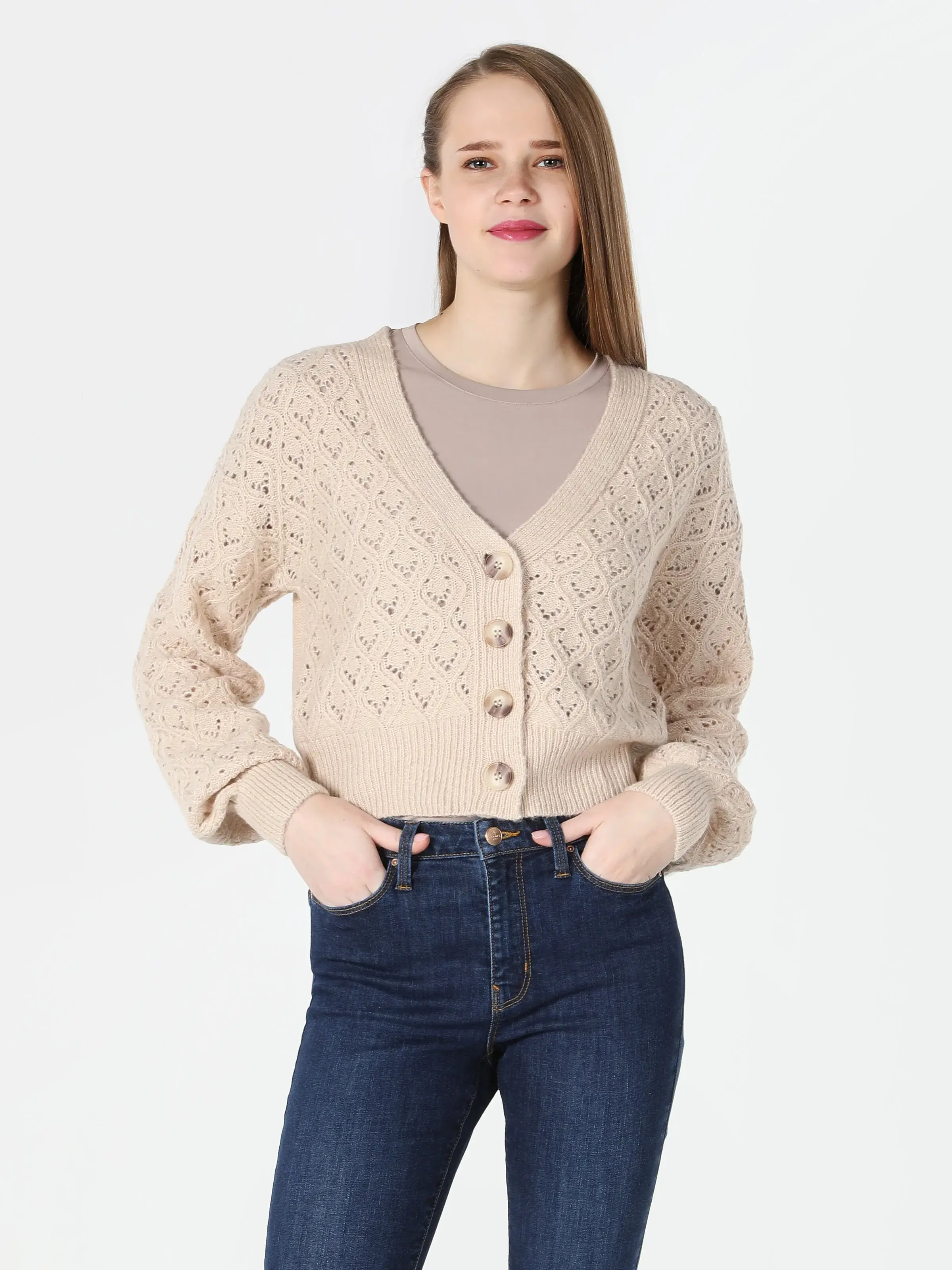 Colins Regular Fit Düğmeli Bej Kadın Hırka. 1 Colins Regular Fit Düğmeli Bej Kadın Hırka. 1