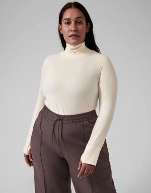 Athleta Foresthill Ascent Seamless Turtleneck beige