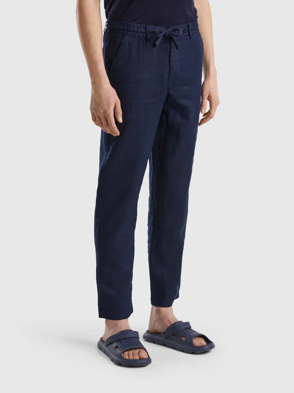 Benetton trousers in pure linen with drawstring. 1 Benetton trousers in pure linen with drawstring. 1