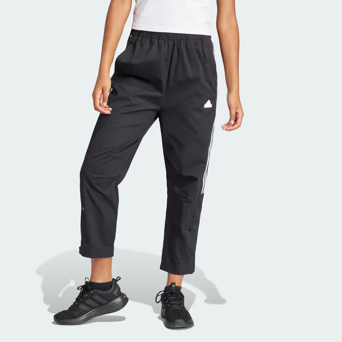 Adidas Tiro Woven Loose 7/8 Pants. 1