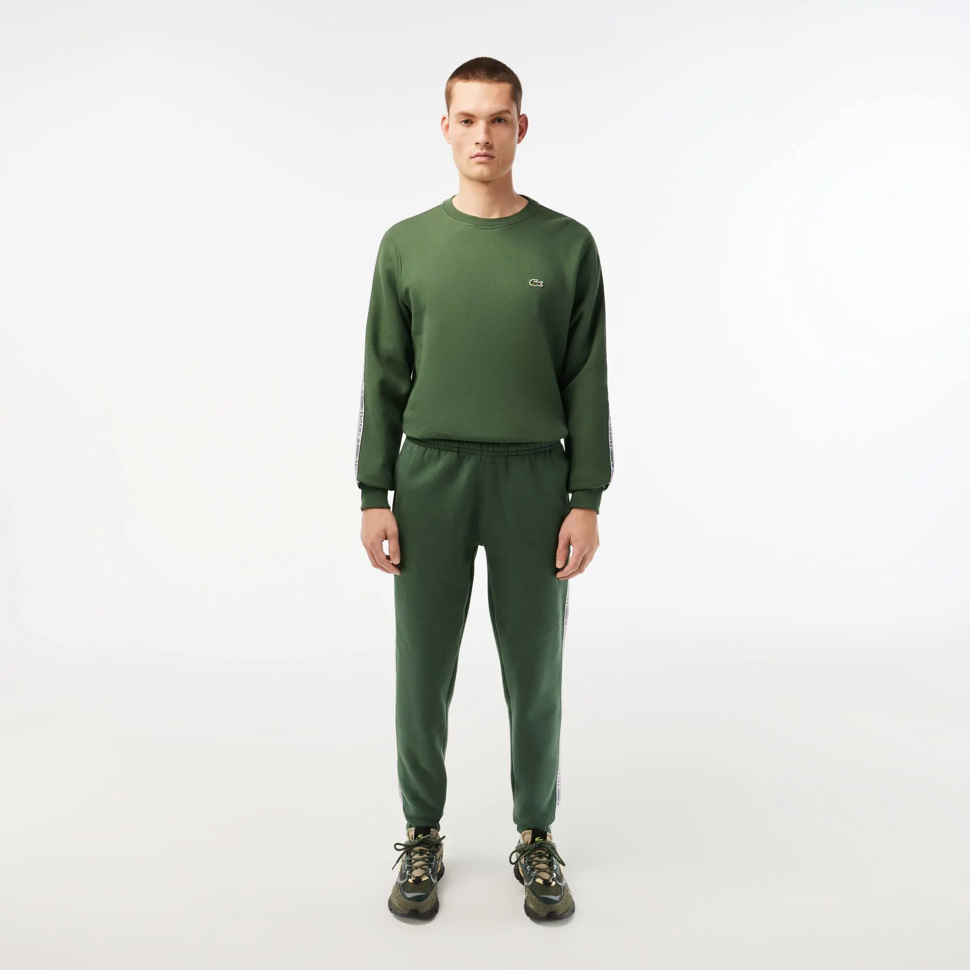 Lacoste Pantalon de survêtement Jogger homme Lacoste avec bandes siglées. 1