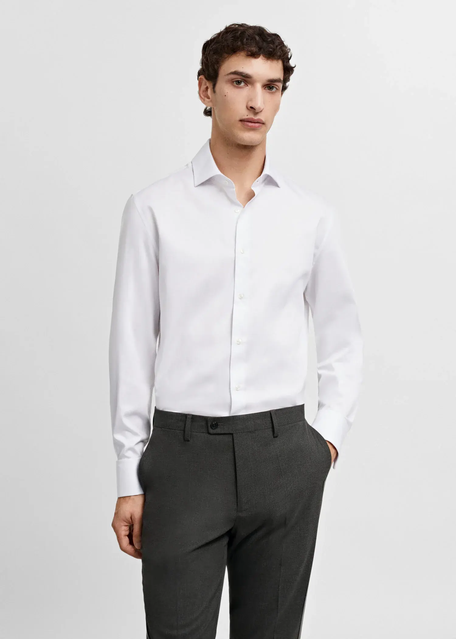 Mango Regular-fit suit shirt with cufflinks. 1