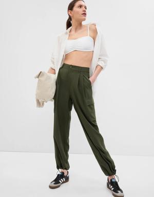 Fit To-Go Cargo Parachute Pants green