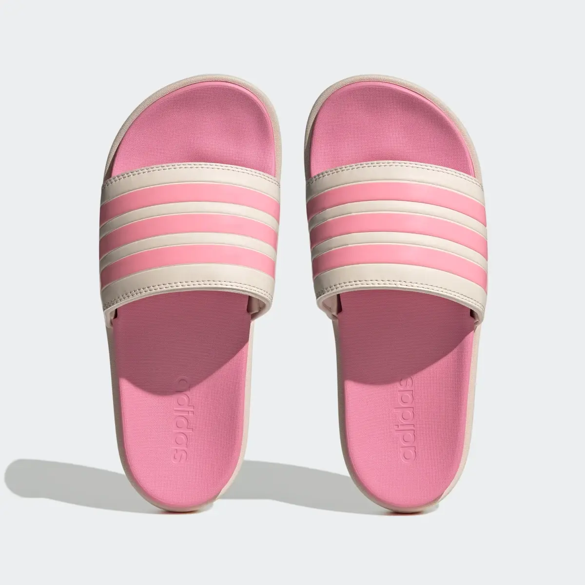 Adidas Chancla Adilette Platform. 3