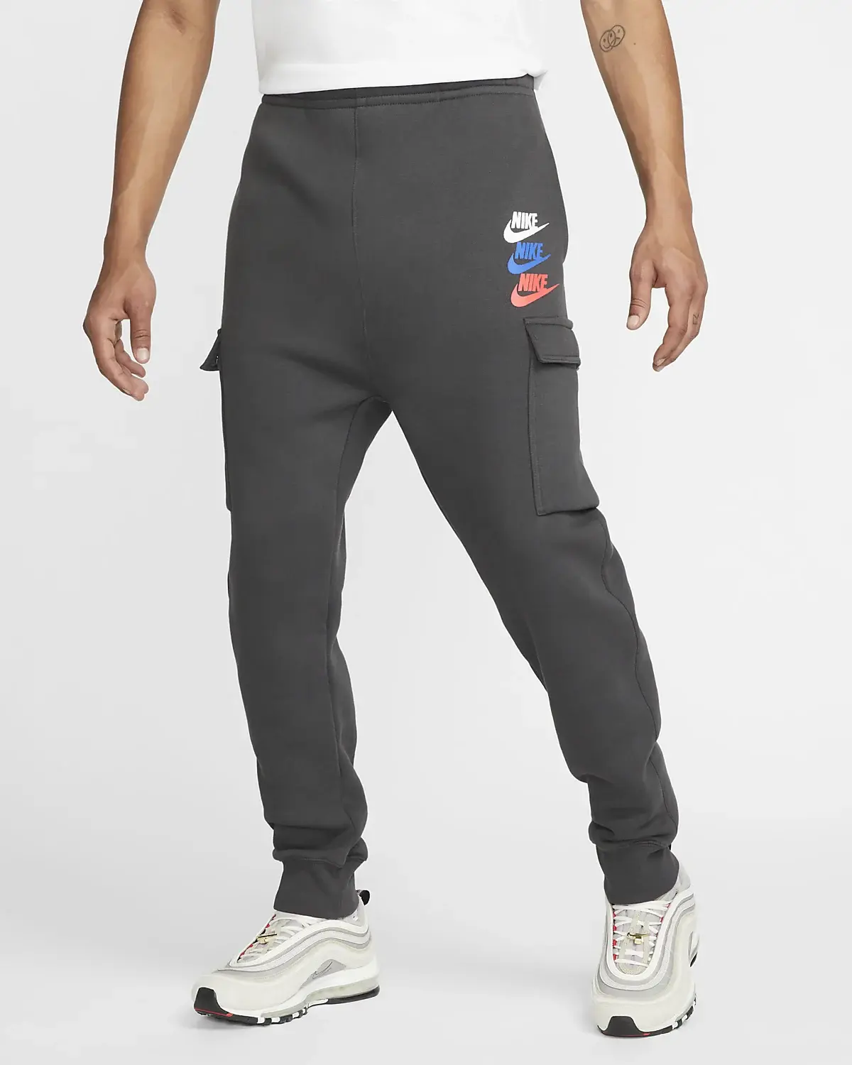 Nike Sportswear Standard Issue. 1 Nike Sportswear Standard Issue. 1