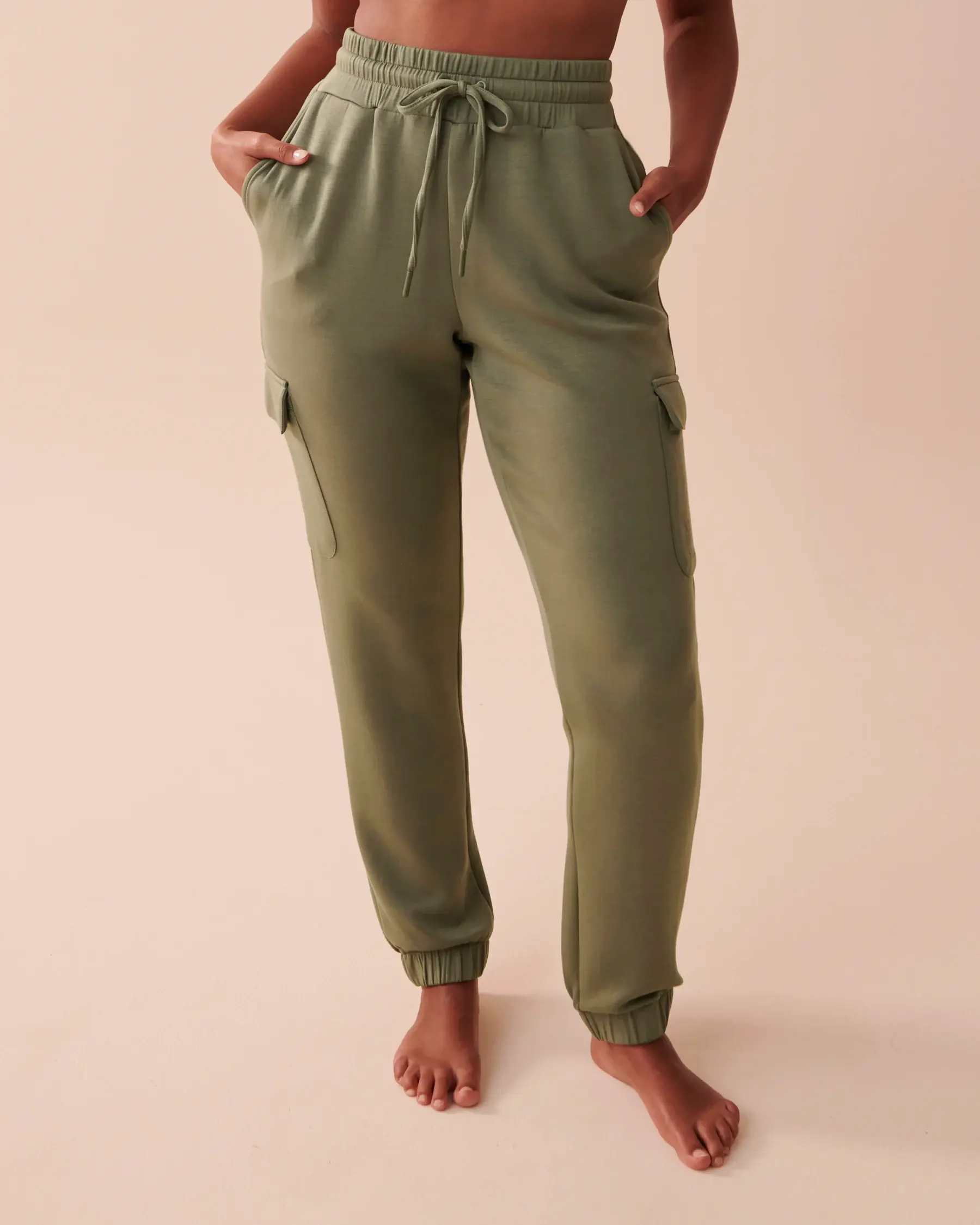 La Vie en Rose Cargo Pants. 1