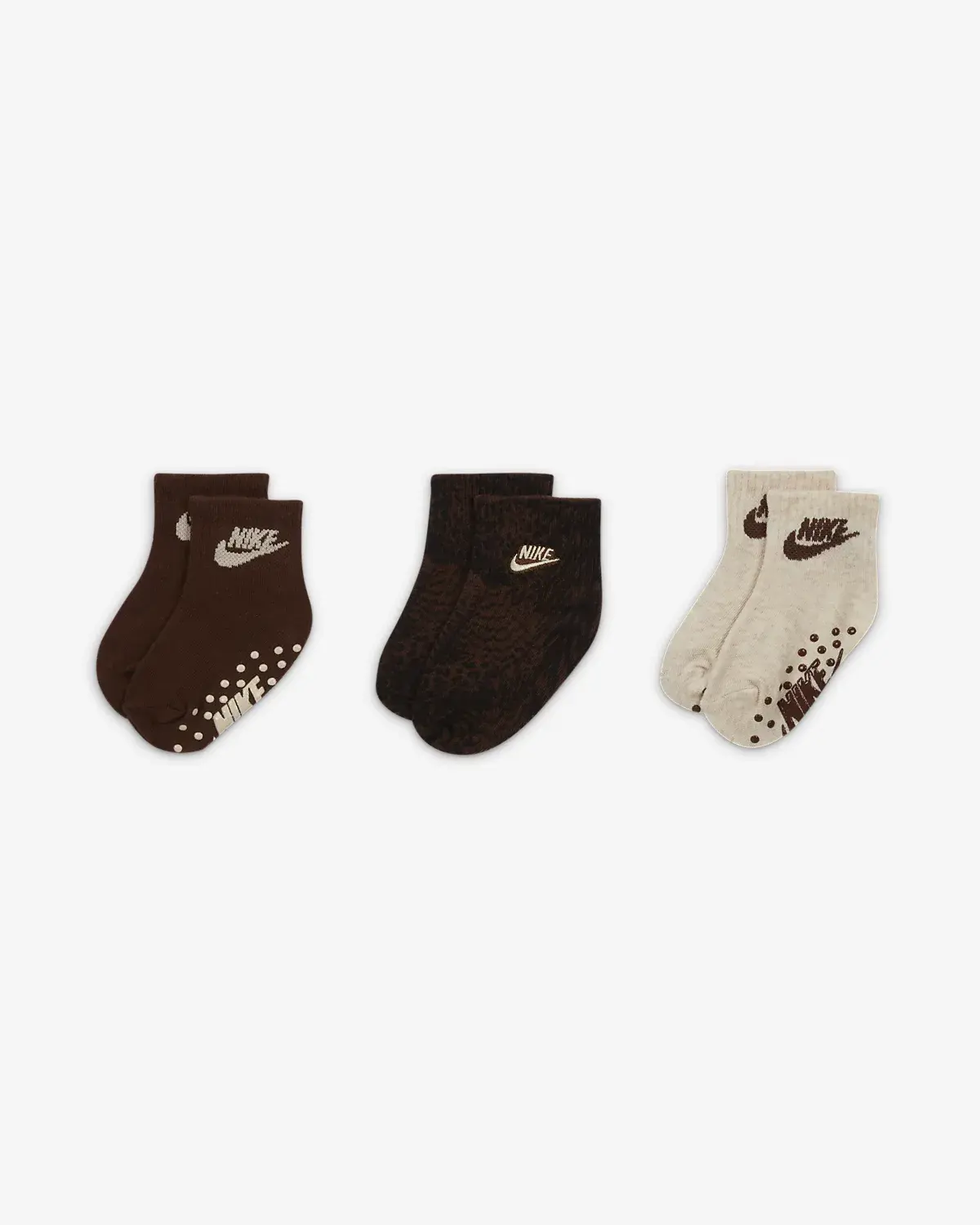 Nike Wild Side Grip Socks (3 Pairs). 1