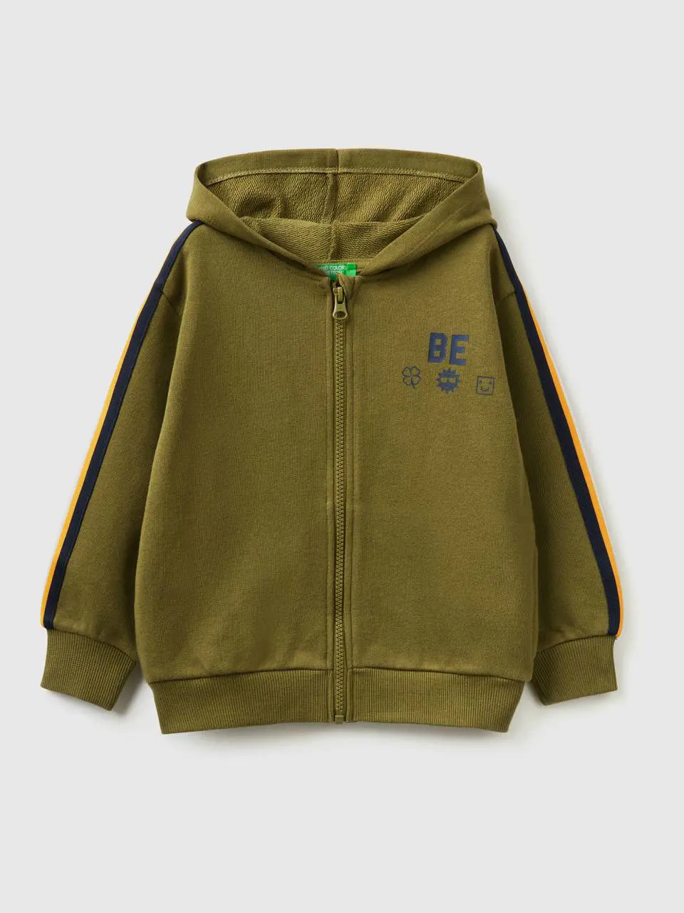 Benetton sweatshirt with "be" print. 1