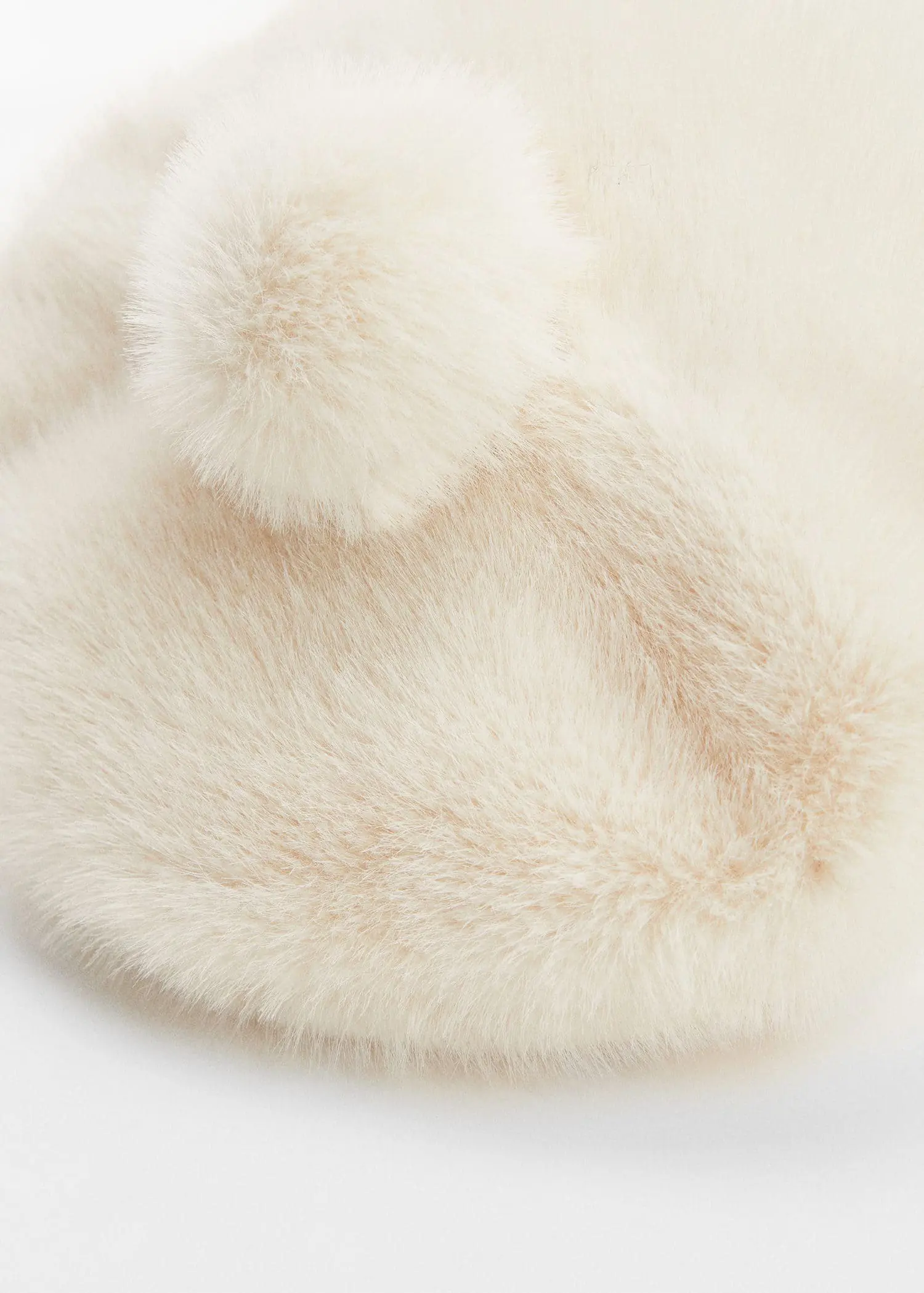 Mango Fur-effect beret with pompom . 1