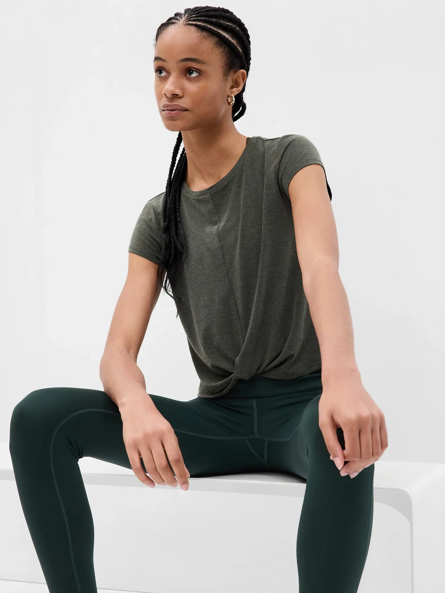 Gap Fit Breathe Twist-Front T-Shirt green. 1