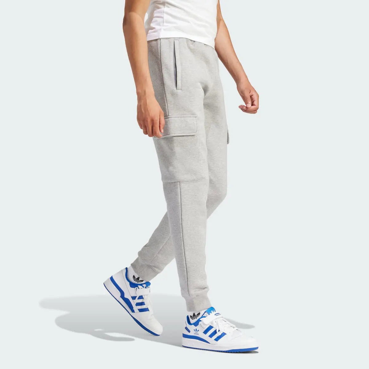 Adidas Trefoil Essentials Cargo Pants. 3