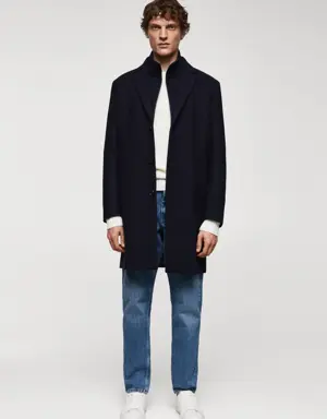 Wool coat with detachable collar