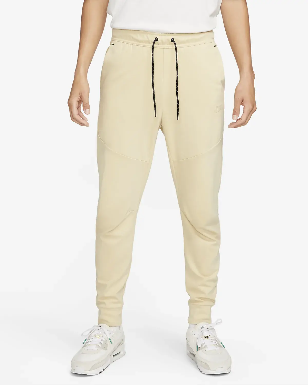 Nike Sportswear Tech Fleece Lightweight. 1