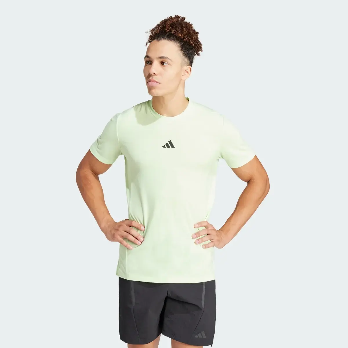 Adidas T-shirt Designed for Training Workout. 2