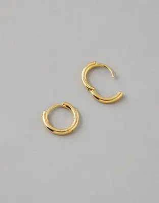 American Eagle O Huggie Hoop Earrings. 1