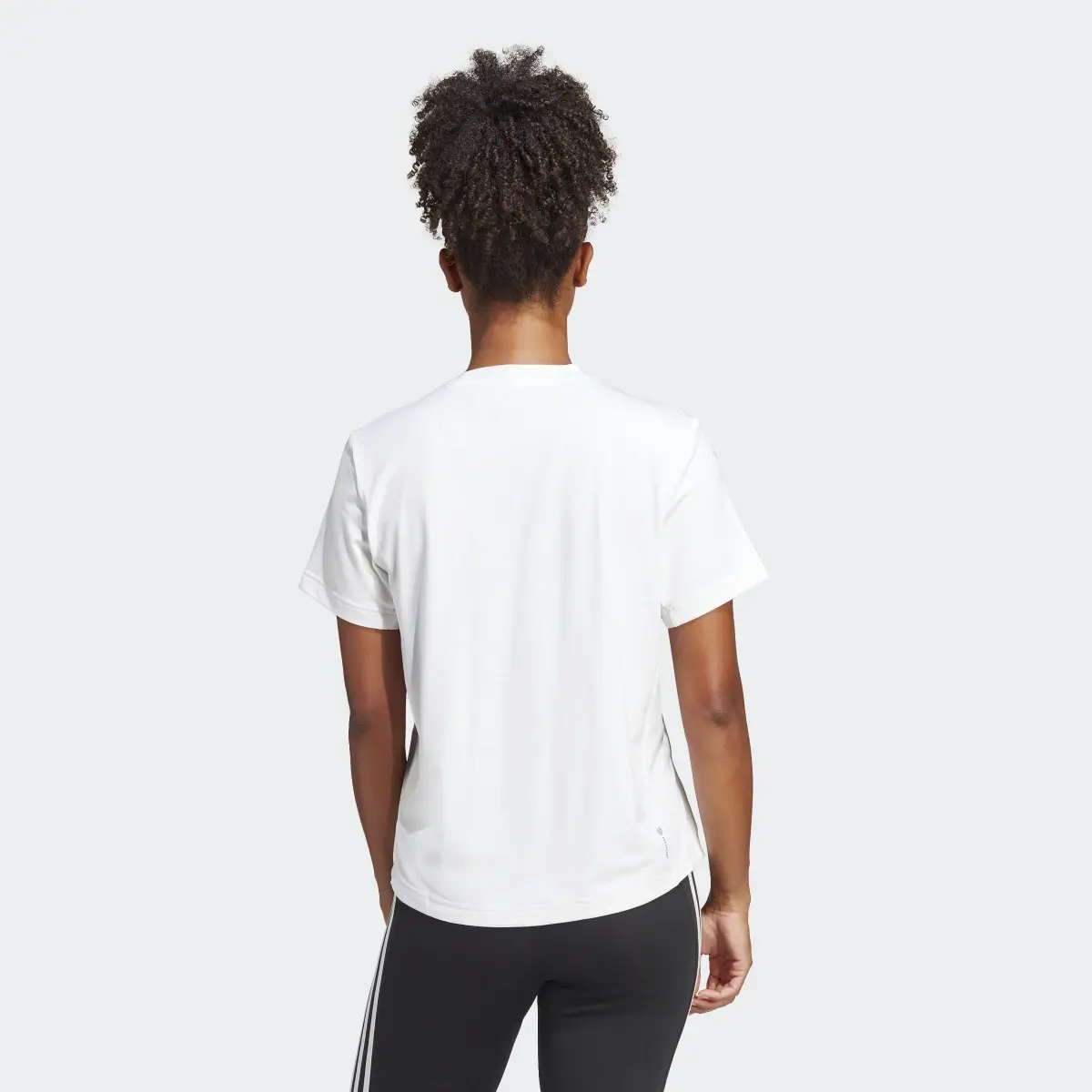 Adidas Versatile T-Shirt. 3