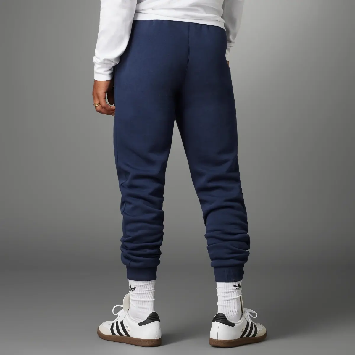 Adidas Pantalon Real Madrid Essentials Trefoil. 2
