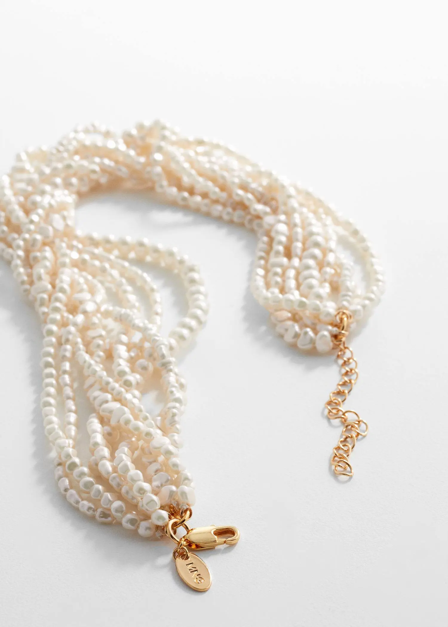 Mango Multiple-strand pearl necklace. 3