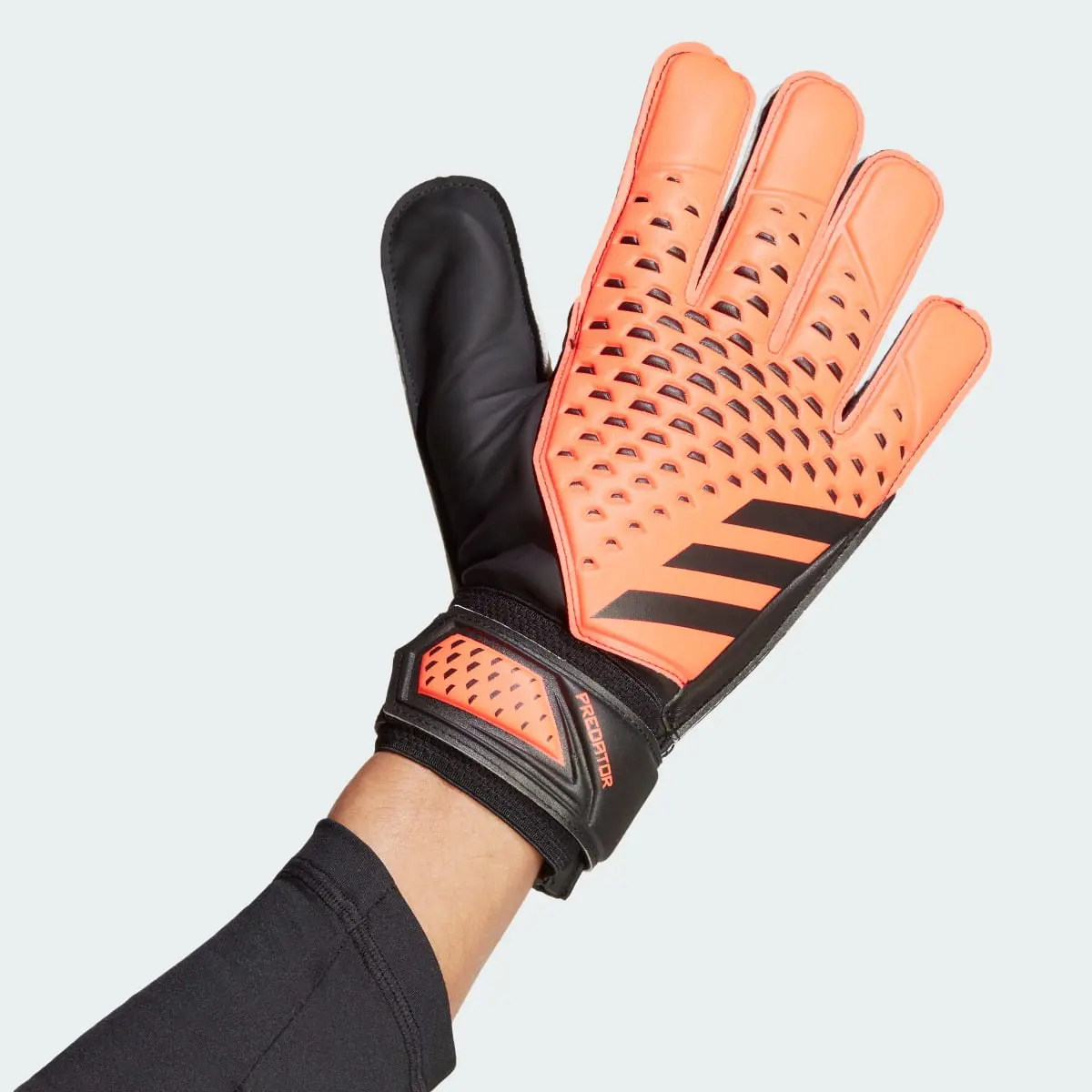 Adidas Predator Training Gloves. 1