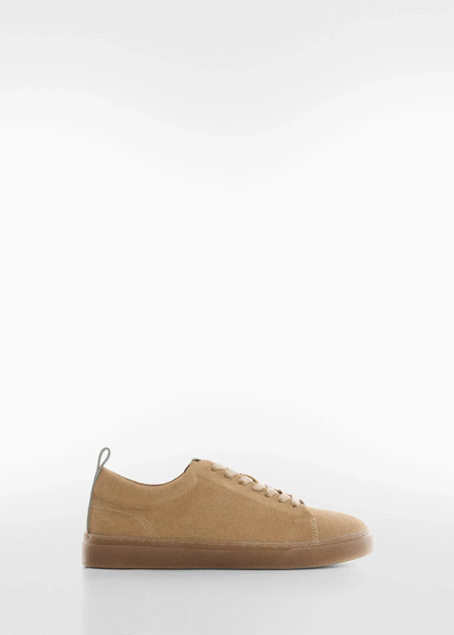 Mango Suede trainers. a pair of shoes that are sitting on the ground. 
