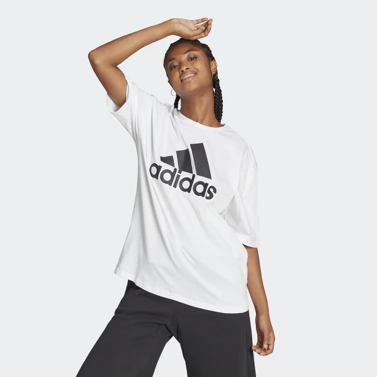 Adidas Essentials Big Logo Boyfriend Tişört. 2