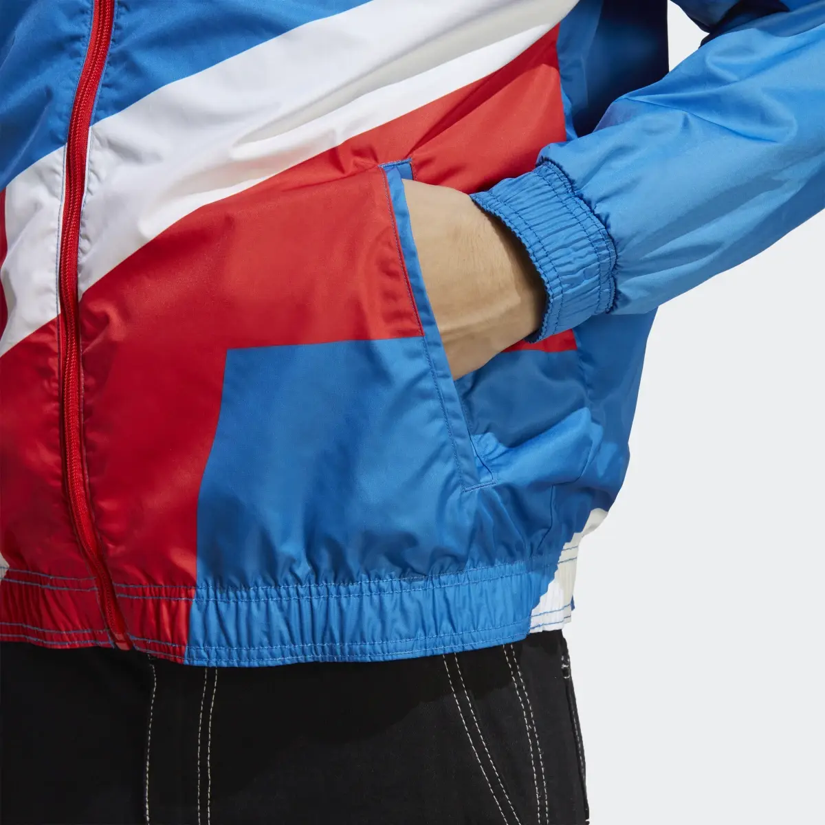 Adidas FC Bayern Anthem Jacket. 3