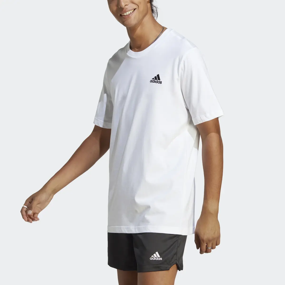 Adidas Camiseta Essentials Single Jersey Embroidered Small Logo. 1