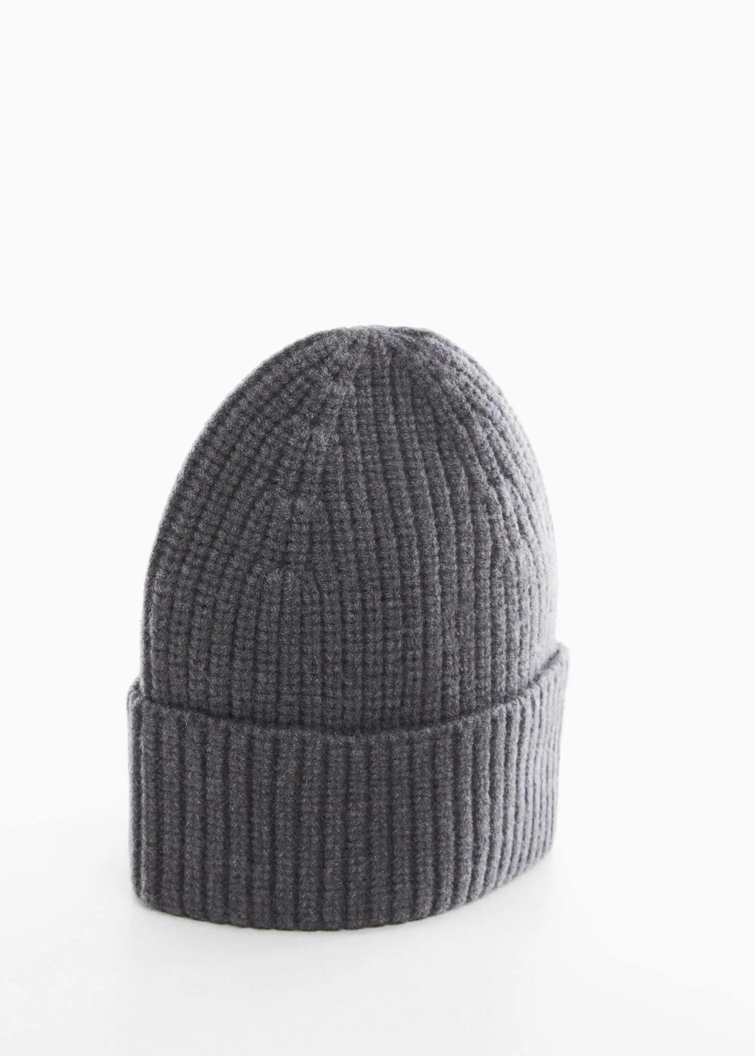 Mango Knitted wool-blend cap. 3