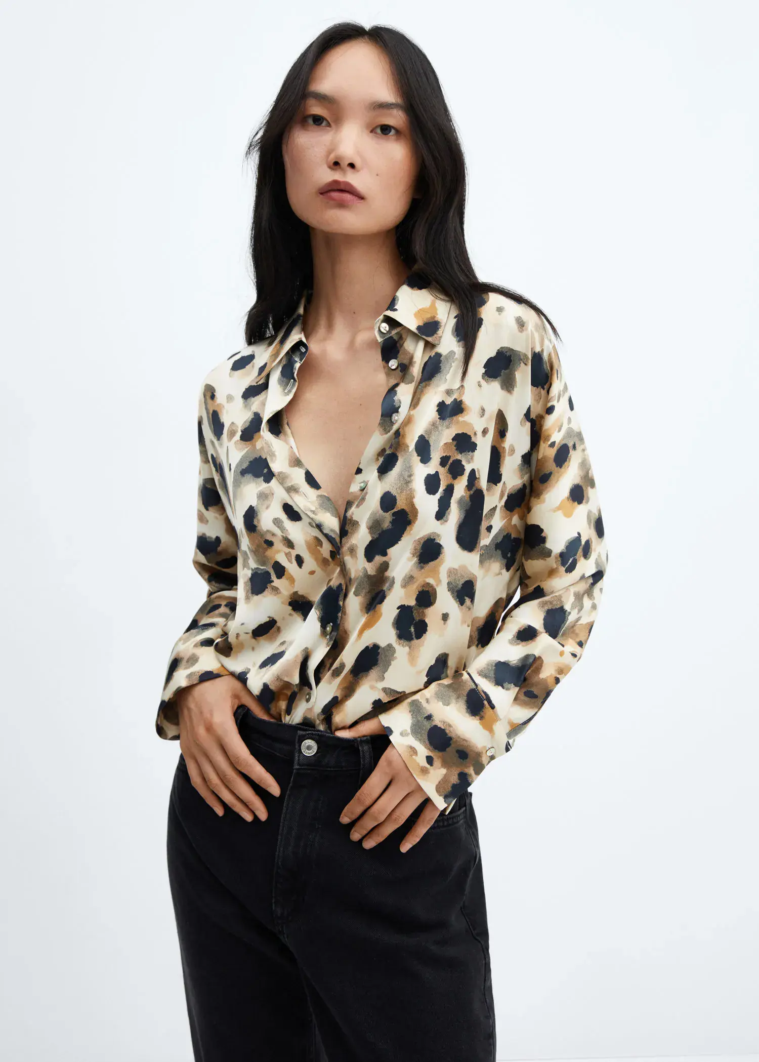 Mango Camisa acetinada de leopardo. 1