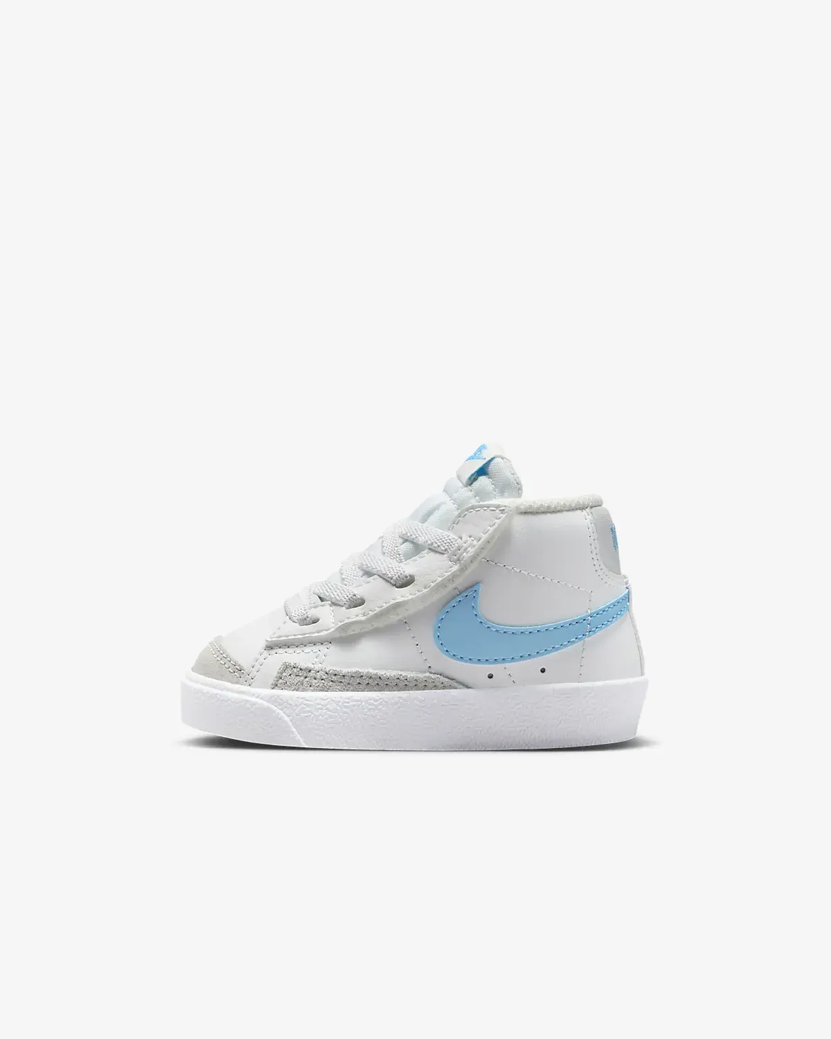 Nike Blazer Mid '77. 1