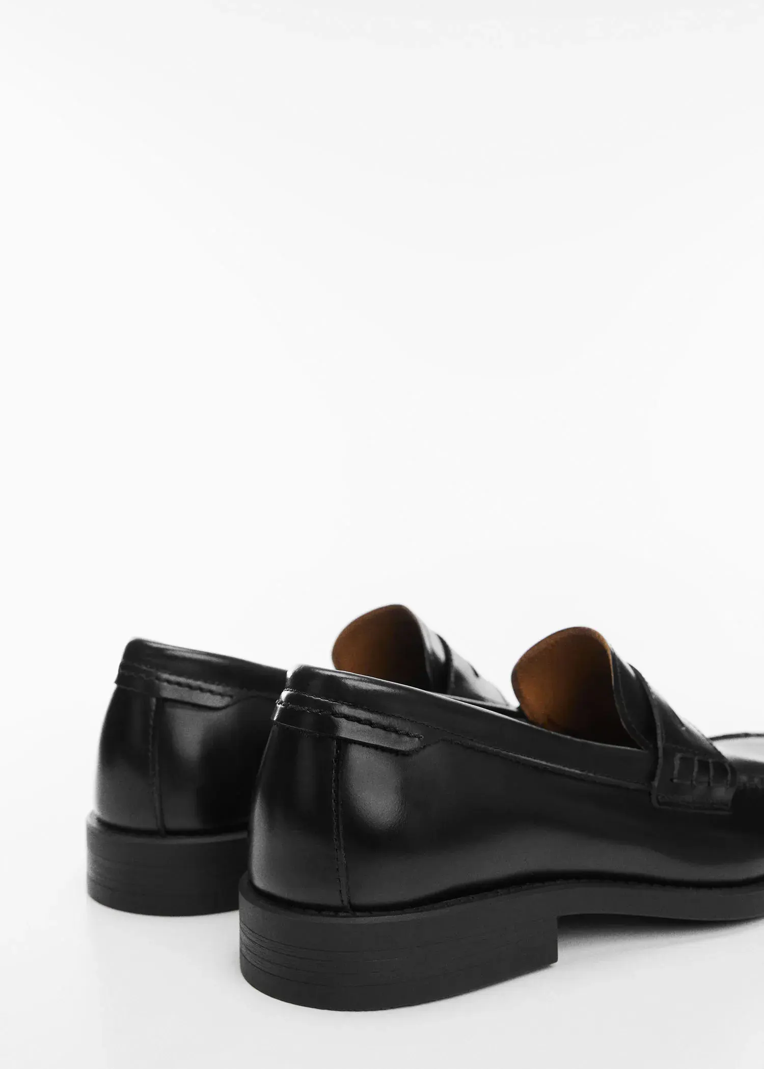 Mango Aged-leather loafers. 3