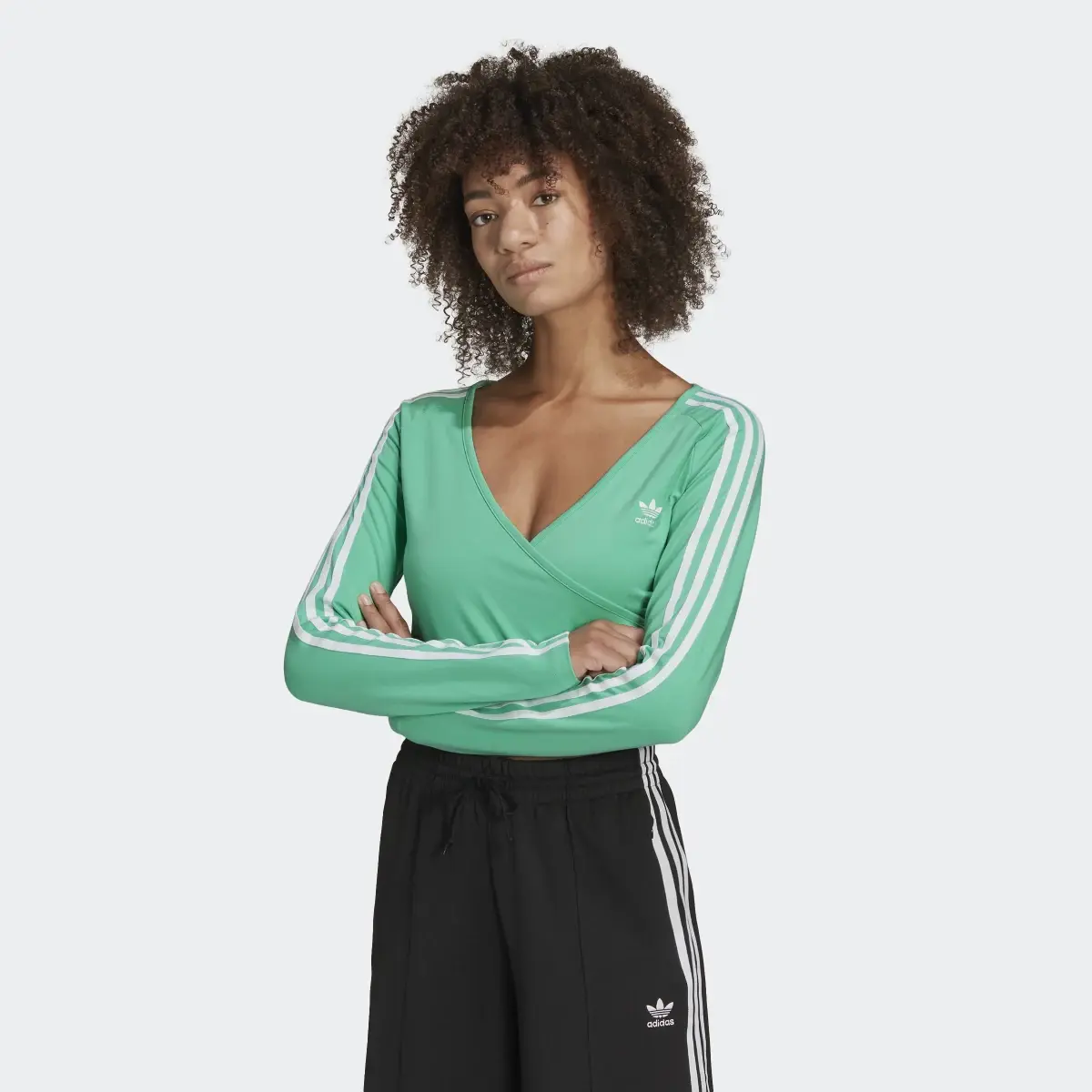 Adidas Adicolor Classics Cropped Long Sleeve Tee. 2