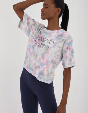 Pembe Yazı Baskılı Karışık Batik Desenli O Yaka Kadın Oversize T-Shirt - 97129